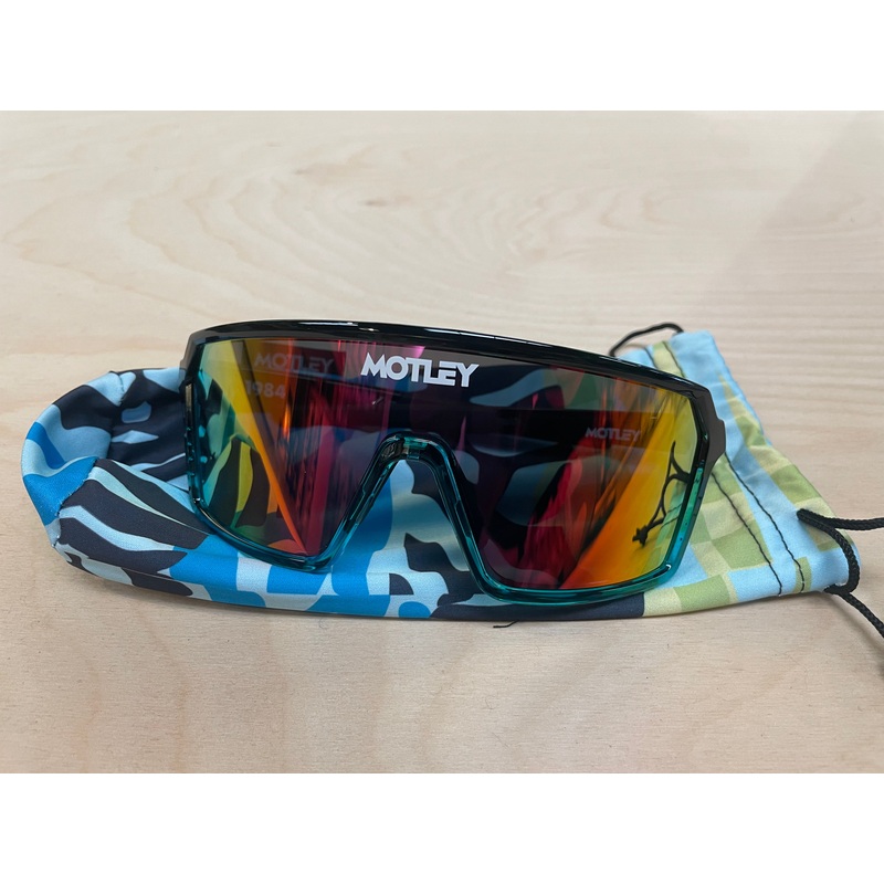 1984 Black Aqua Fade / Red Mirror