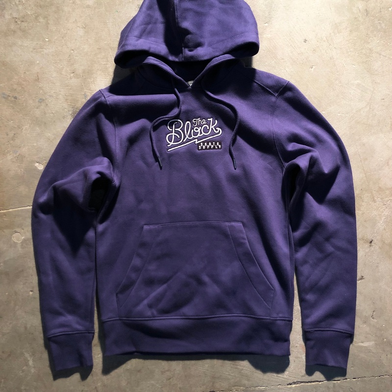 Block – Diner Logo Embroidered Pullover Hoodie – Deep Navy XS