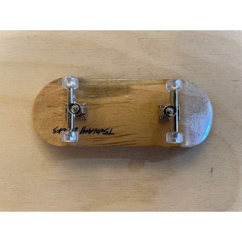 Tsunami Finger Board Complete – Natural / Clear Wheels