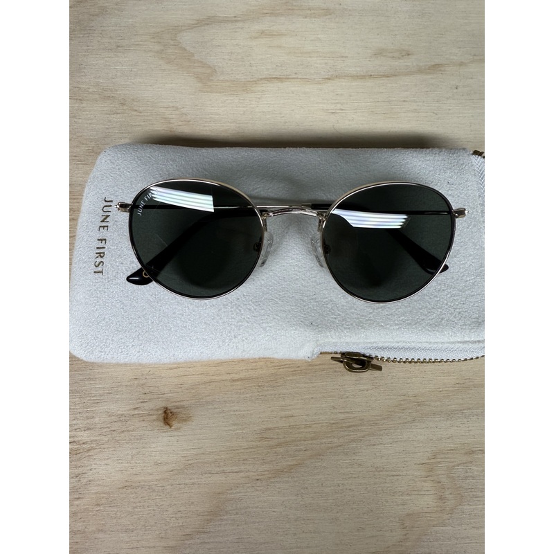 LOVE CHILD Gold / G15