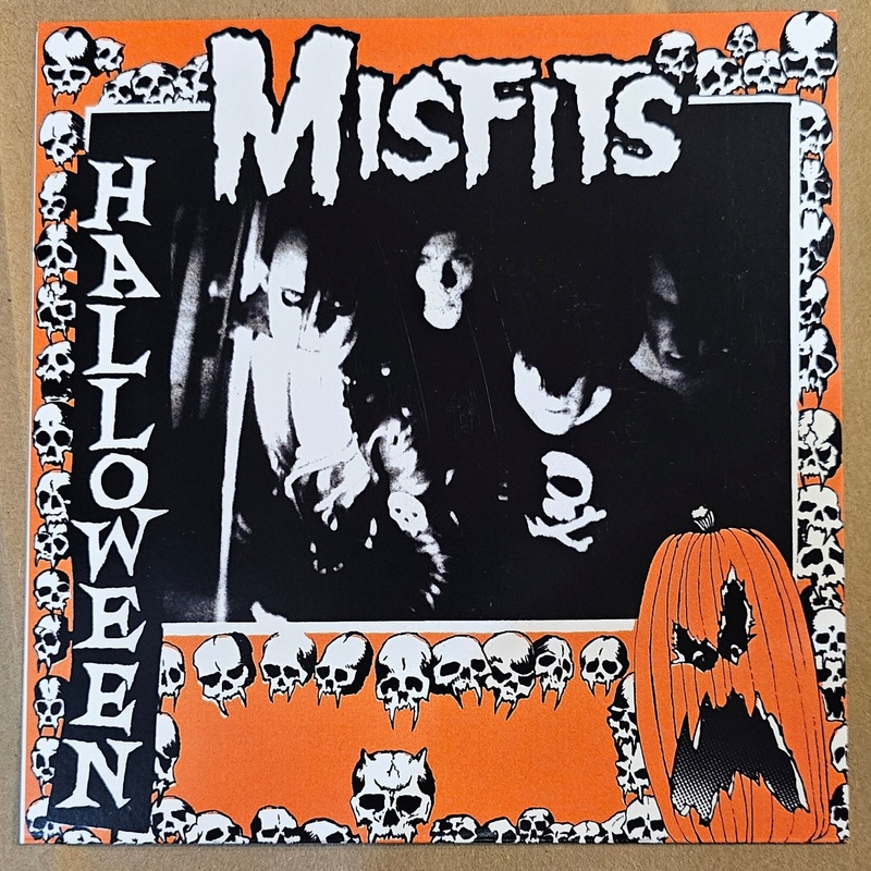 MISFITS – HALLOWEEN Vinyl 7″ w/ Insert *Unofficial Release*