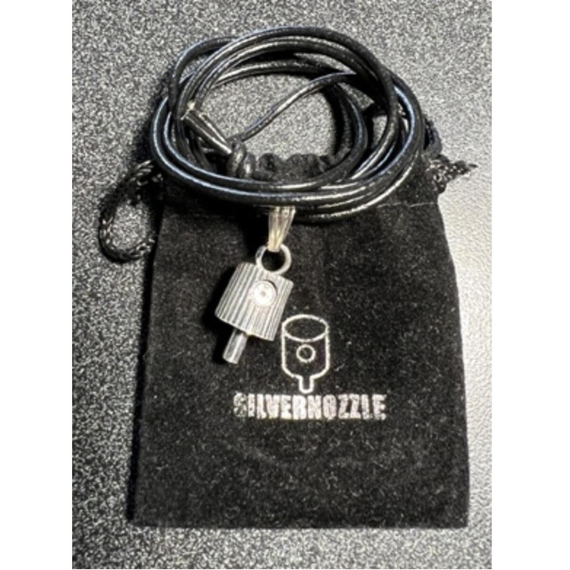 Meericle MFG “Ny Fat Pendent” Necklace