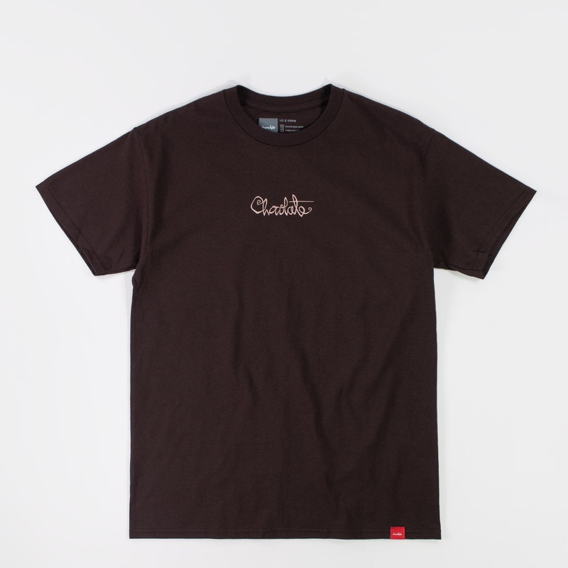 Chocolate Skateboards – 94′ Script T-Shirt – Dark Chocolate S