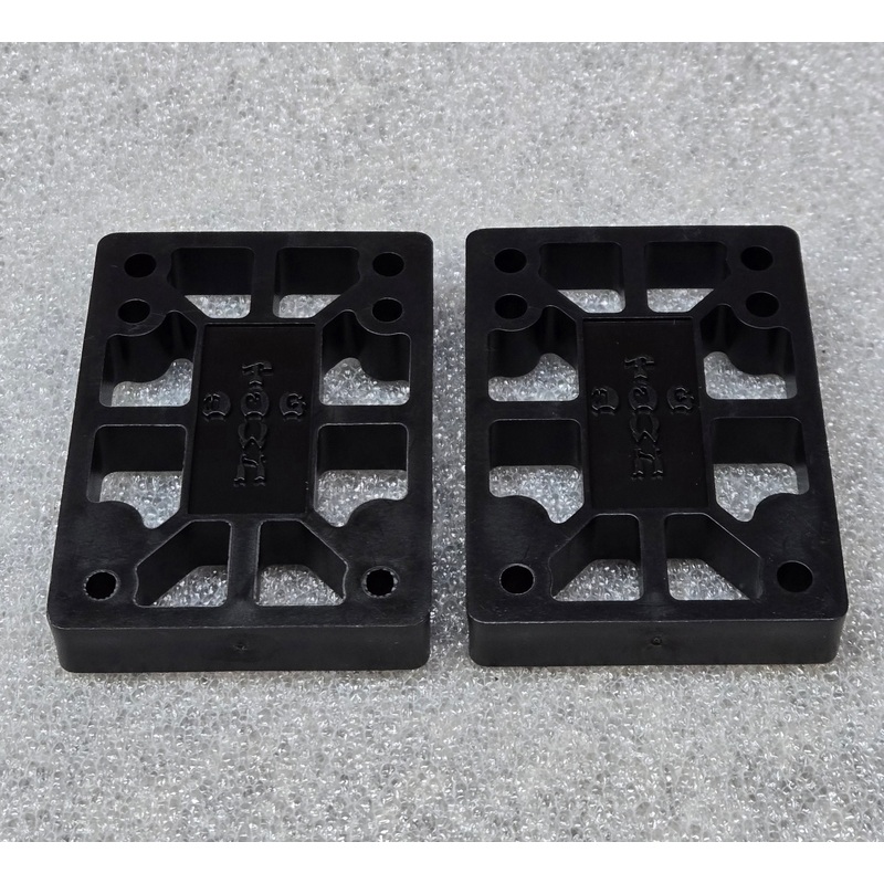 Dogtown 1/2″ Skateboard Riser Pads – BLACK