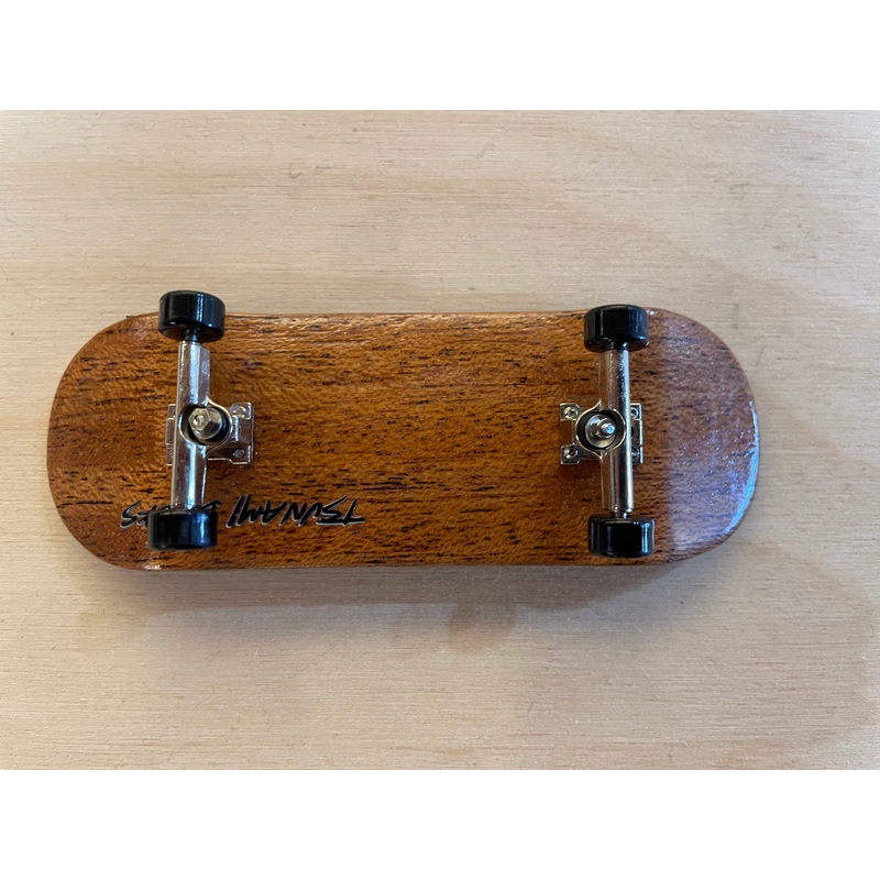 Tsunami Finger Board Complete – Natural / Black Wheels