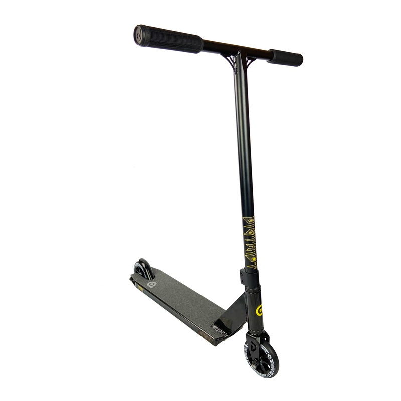 District Titus Complete Scooter – Black / Yellow