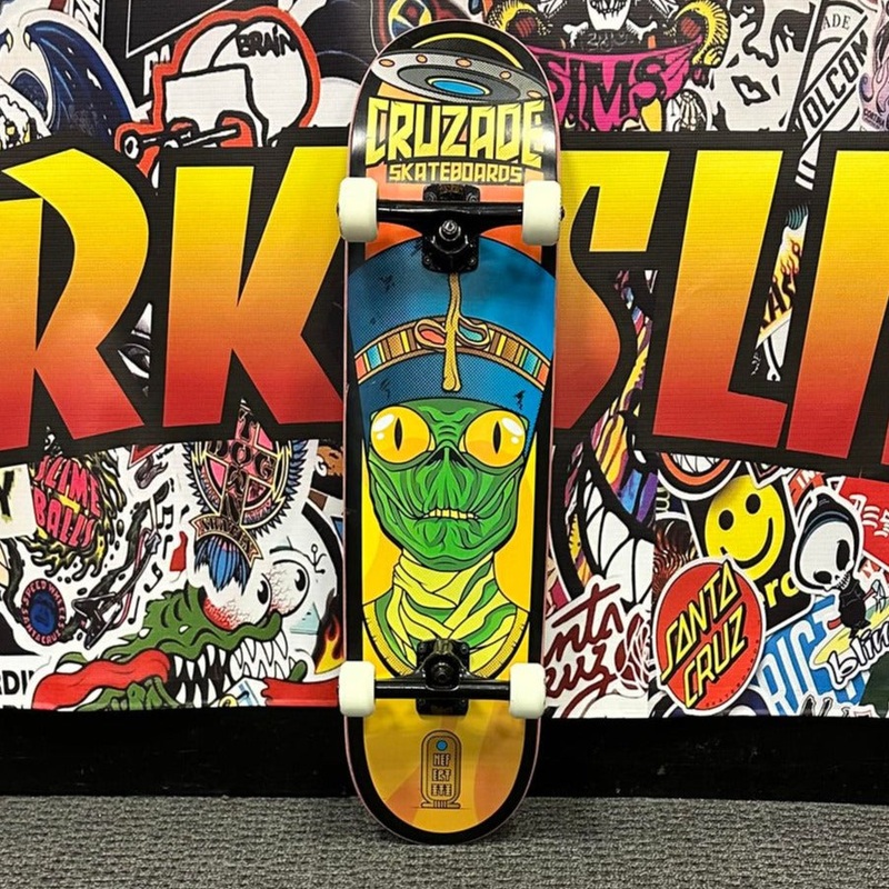 Cruzade Conspiracy Nefertiti 8″ x 31.44″ Complete Skateboard
