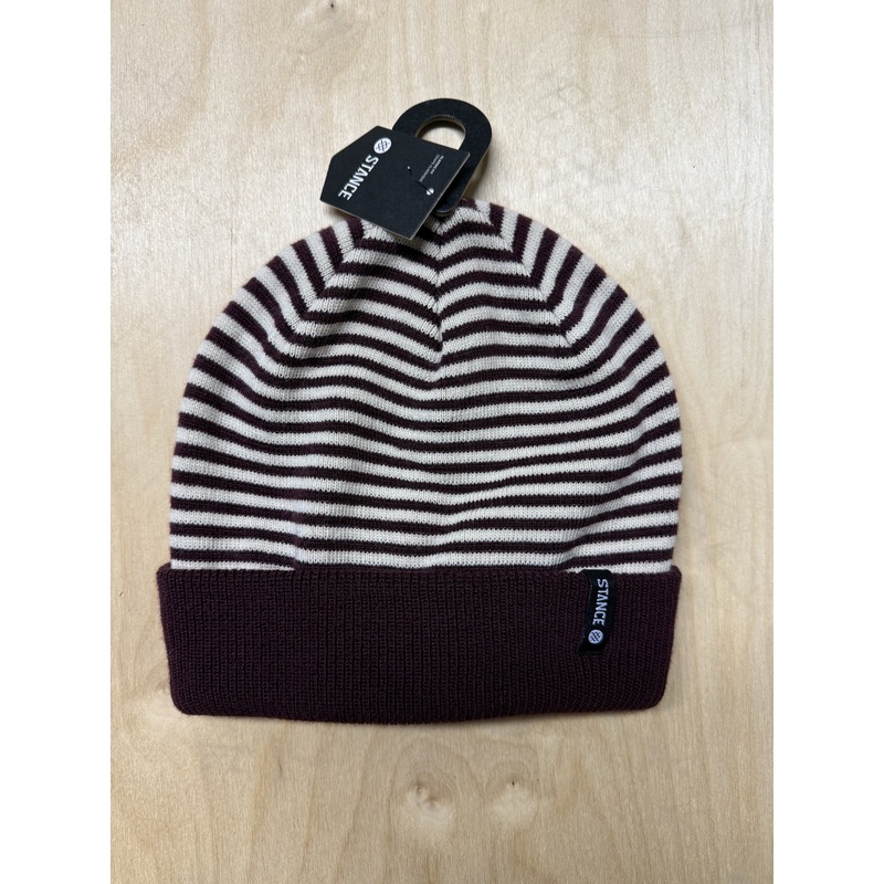 SHIPSTERN BEANIE – WINE