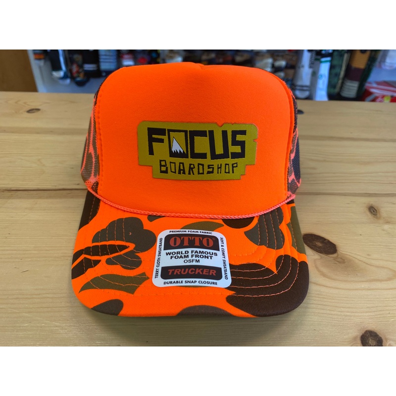 Focus Boardshop Peak Logo Mesh Trucker Cap – Orange Camo