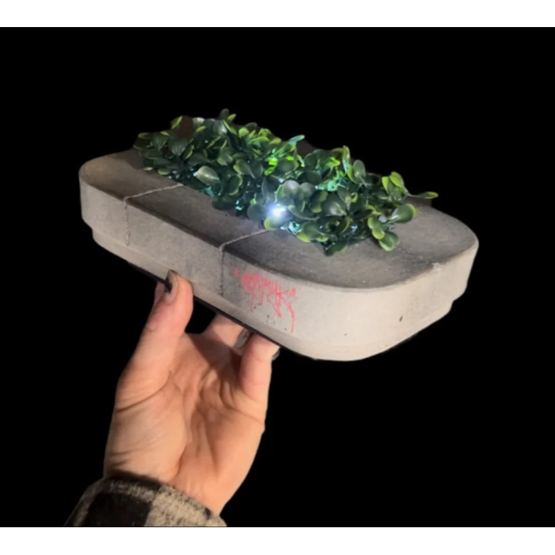 WHYTMYK CONCRETE PLAZA BENCH