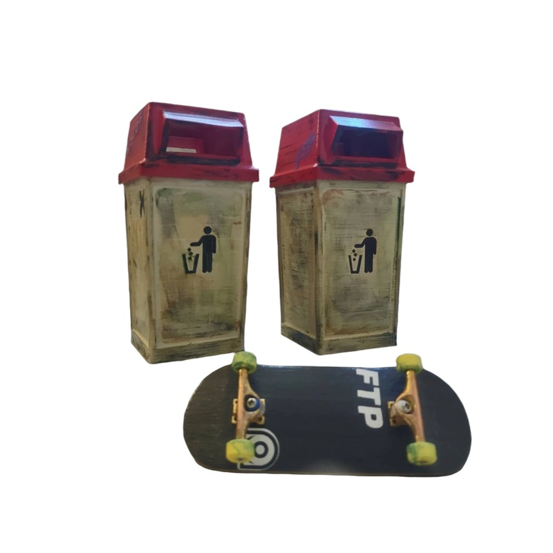MUNICIPAL BIN(THRASHED)