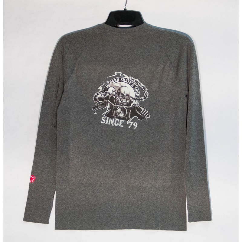 Modern “tech t” long sleeve t shirt grey