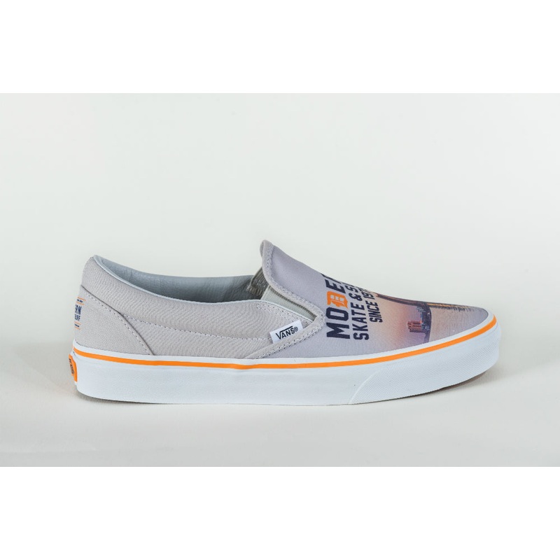 VANS CLASSIC SLIP-ON SHOES